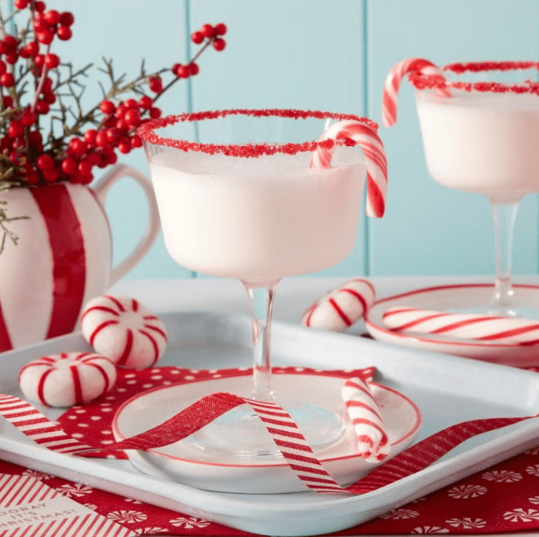 8 Fun and Festive Christmas Cocktails You Can Make at Home